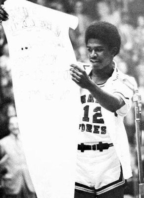 Charlie Davis
