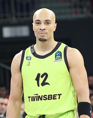 Andrew Andrews