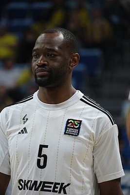 Charles Kahudi