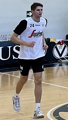 Leo Menalo