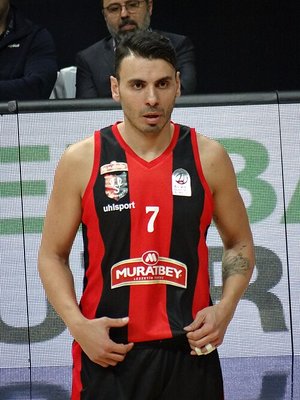 Mutlu Akpinar