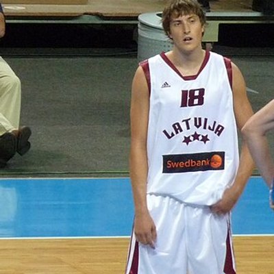 Ernests Kalve