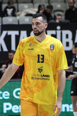 Pierre Pelos