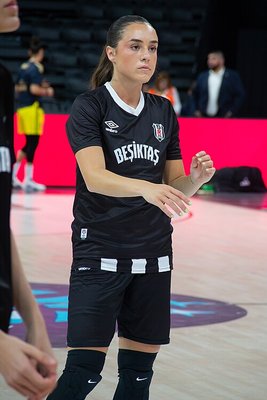 Nika Mühl