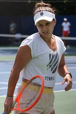 Lauren Davis