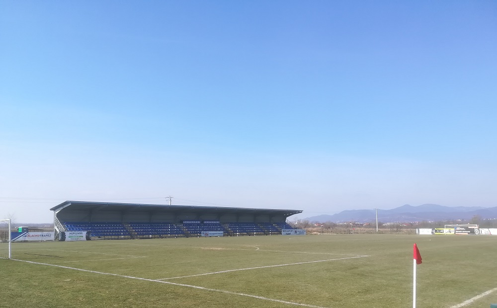 Stadionul Central (Recea)