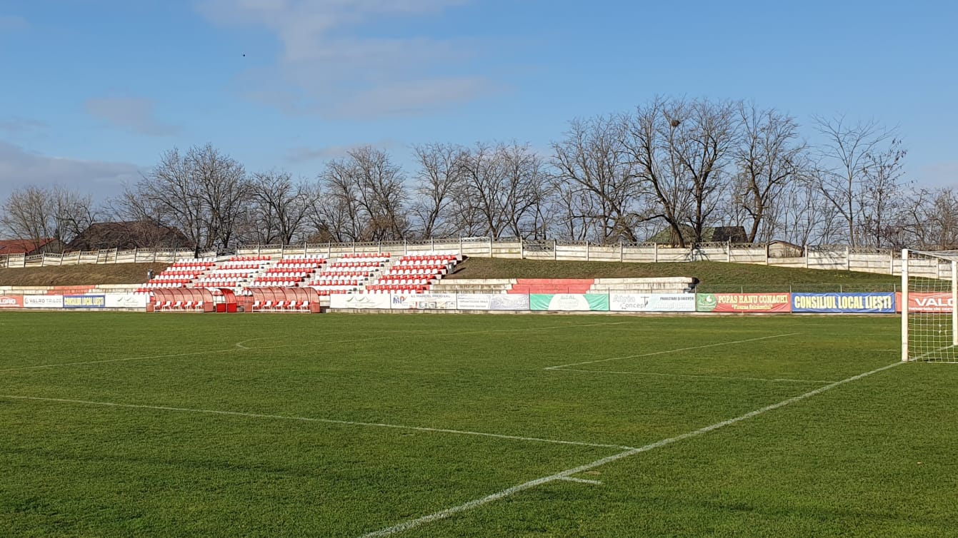 Stadionul Comunal (Liești)
