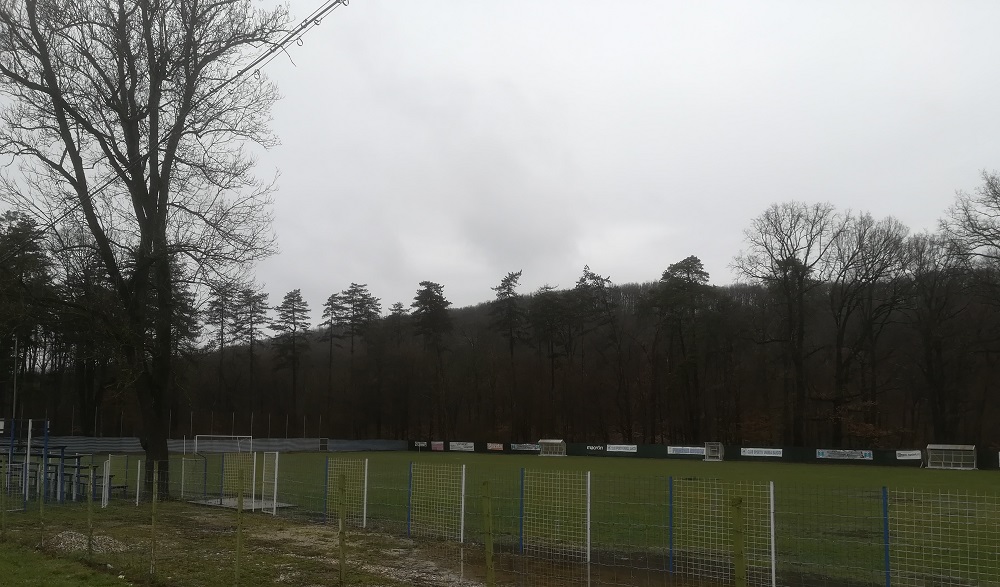 Stadionul Comunal (Valea Ursului)