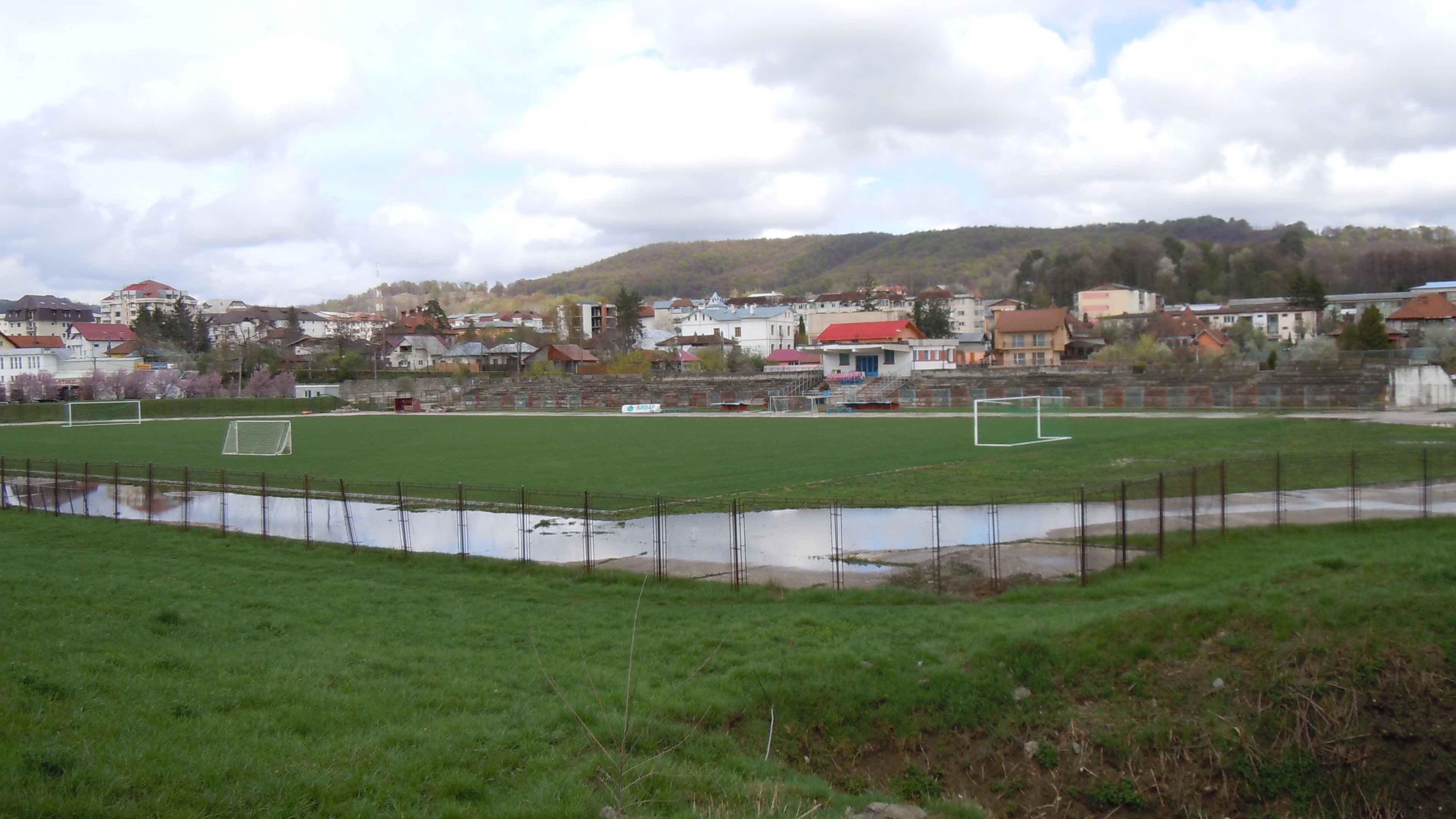 Stadionul Municipal (Curtea de Argeș)